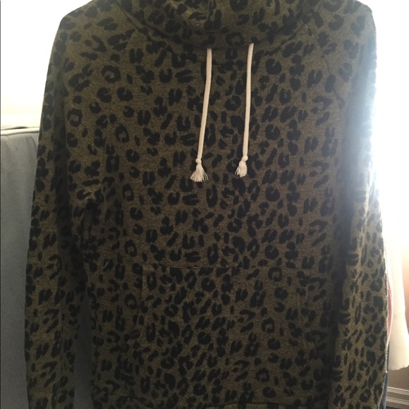 Sweater - Picture 2 of 3